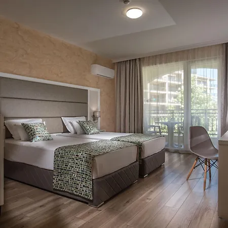 Marina Sands Boutique Obzor